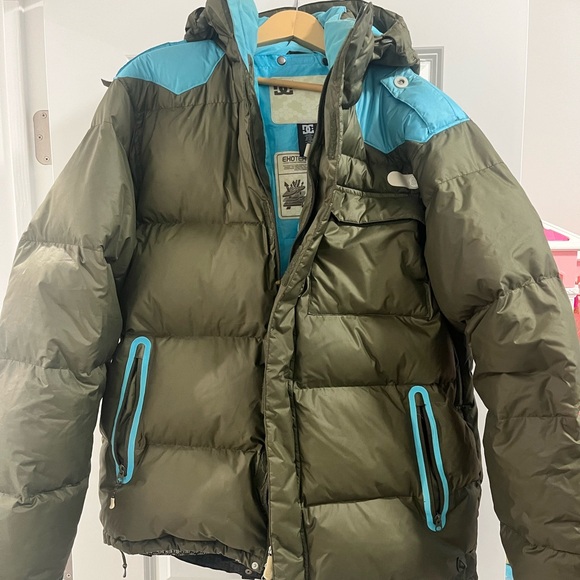 DC Exotex 5000 series puffer jacket - Picture 2 of 6